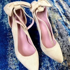 Tan Velvet Heels with a bow